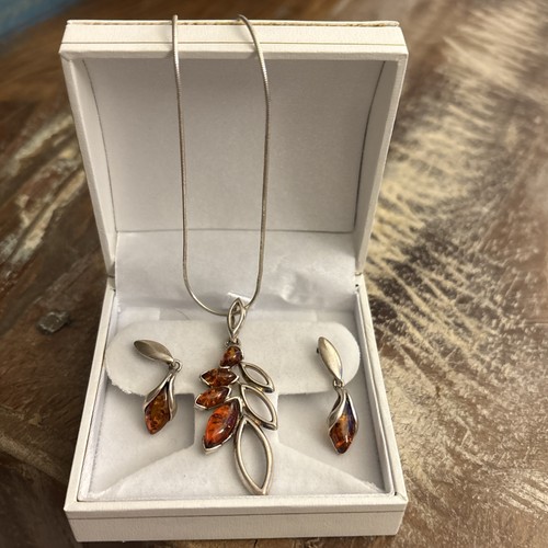 925 and Natural Baltic Amber Necklace and Earrings