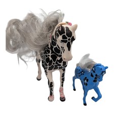 Bella Sara Flora & Bluebell Horse Figure Set Jakks Pacific Toy 2009