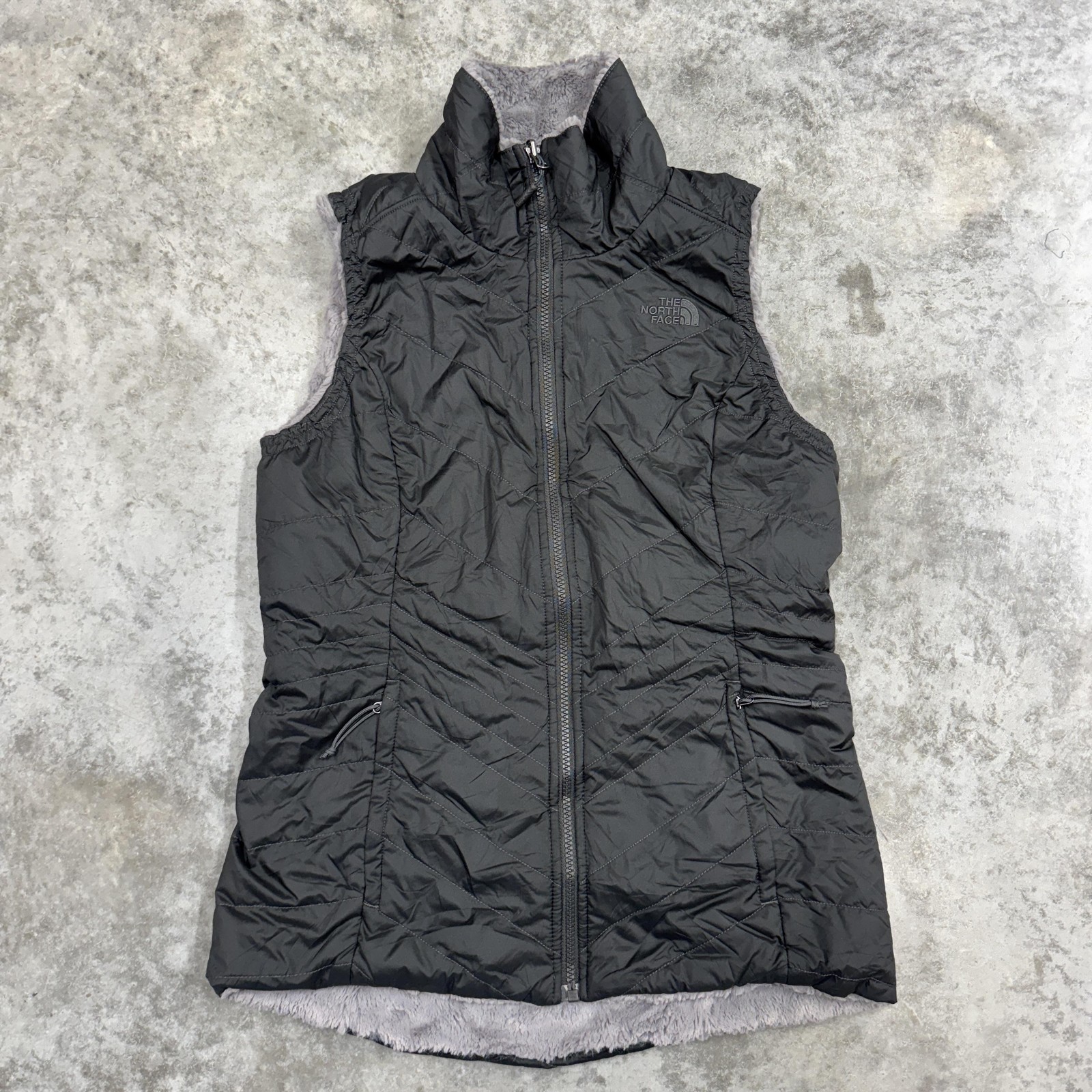 The North Face Vest Womens Small Black Gray Reversible Fleece Quilted Outdoor