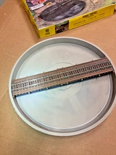 Heljan B 804 HO Manual Turntable with extra pieces for parts or repair