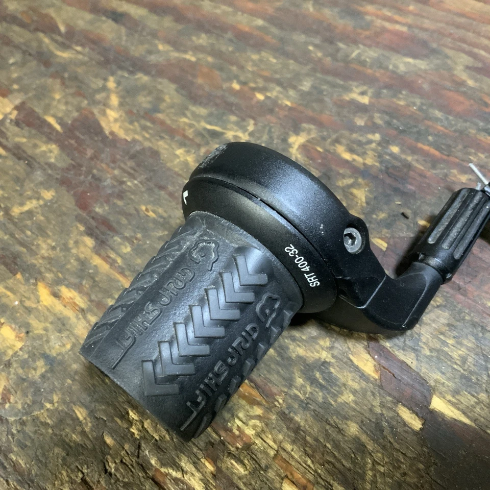 Palanca de cambios de agarre SRAM SRT 400 3x7 con empuñaduras ¡forma decente! Foto 4 de 4