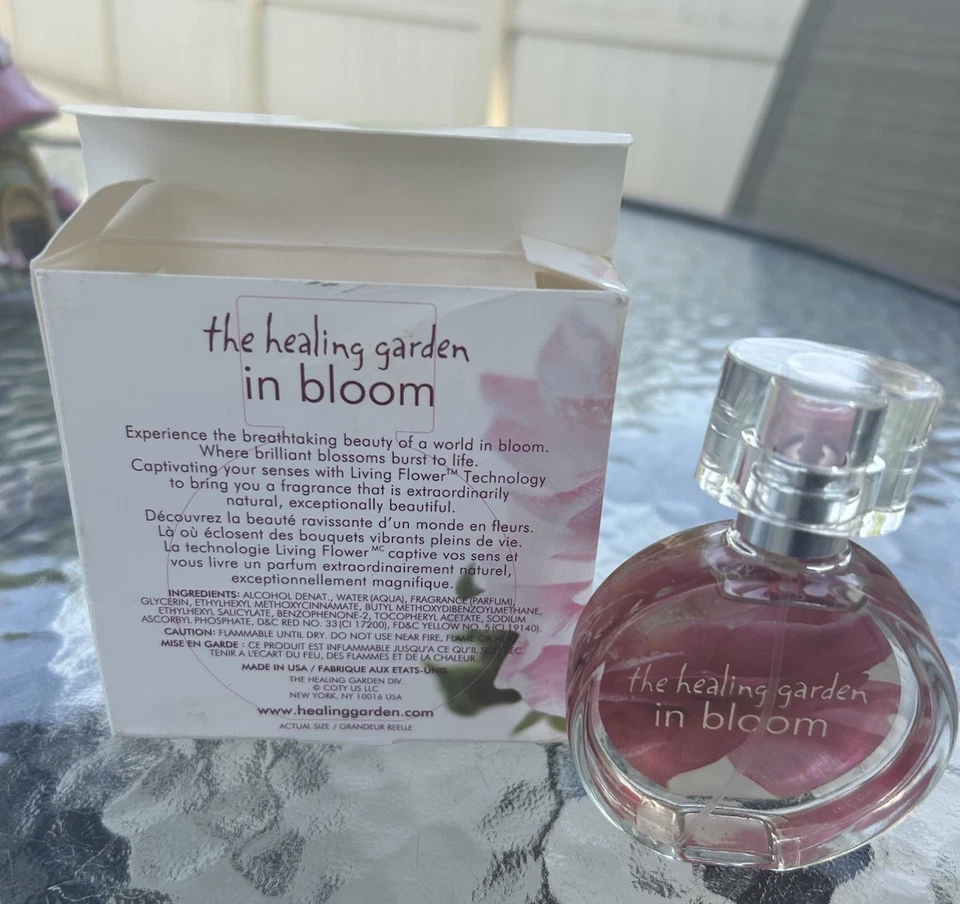 The Healing Garden In Bloom Eau De Parfum 1 OZ Caja abierta spray perfume Foto 2 de 3