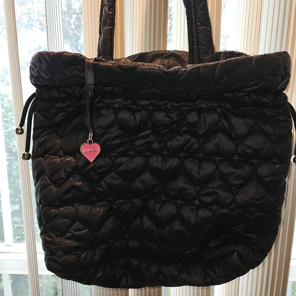 BETSEY JOHNSON Black Heart Quilted Puffer Purse Drawstring Closure 13.5"x11.0" - Image 3 of 4