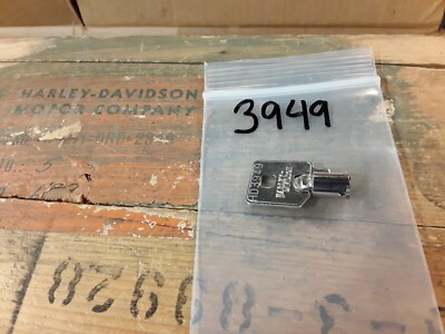 N。 OEM Harley Davidson Barrel Key # 3949 Ignition Switch Fork Lock