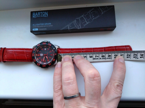 2 X 23mm Watch Straps. BARTON ALLIGATOR RED USED + SILICONE DUAL CLASPS USED - Picture 8 of 13