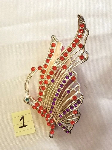 NOS  Rhinestone Butterfly Trinket Box Collectibles #001
