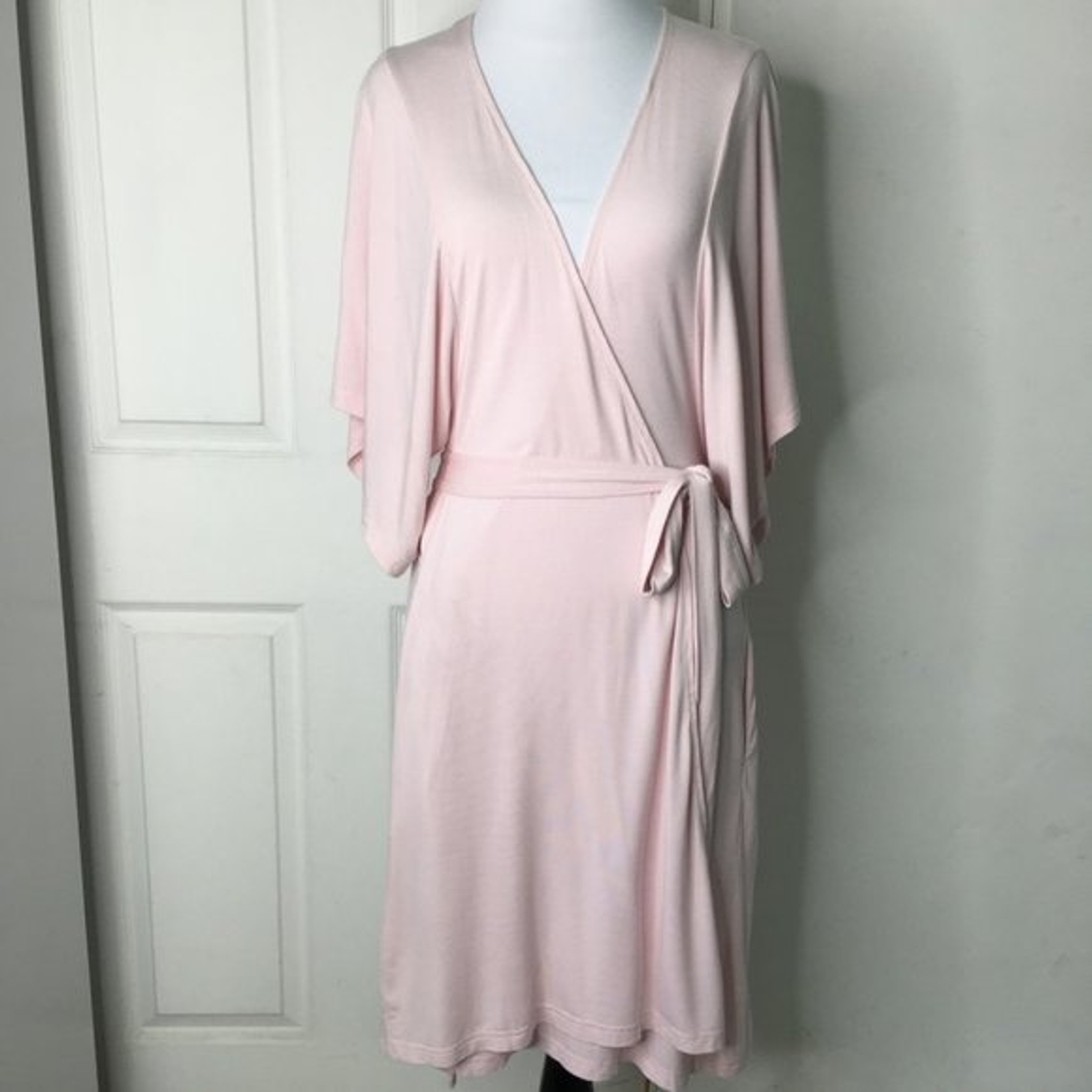Barefoot Dreams Light Pink Wrap Robe Size Small Short… Gem