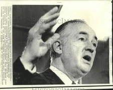 1969 Press Photo Commerce Secretary Maurice Stans at Washington news conference