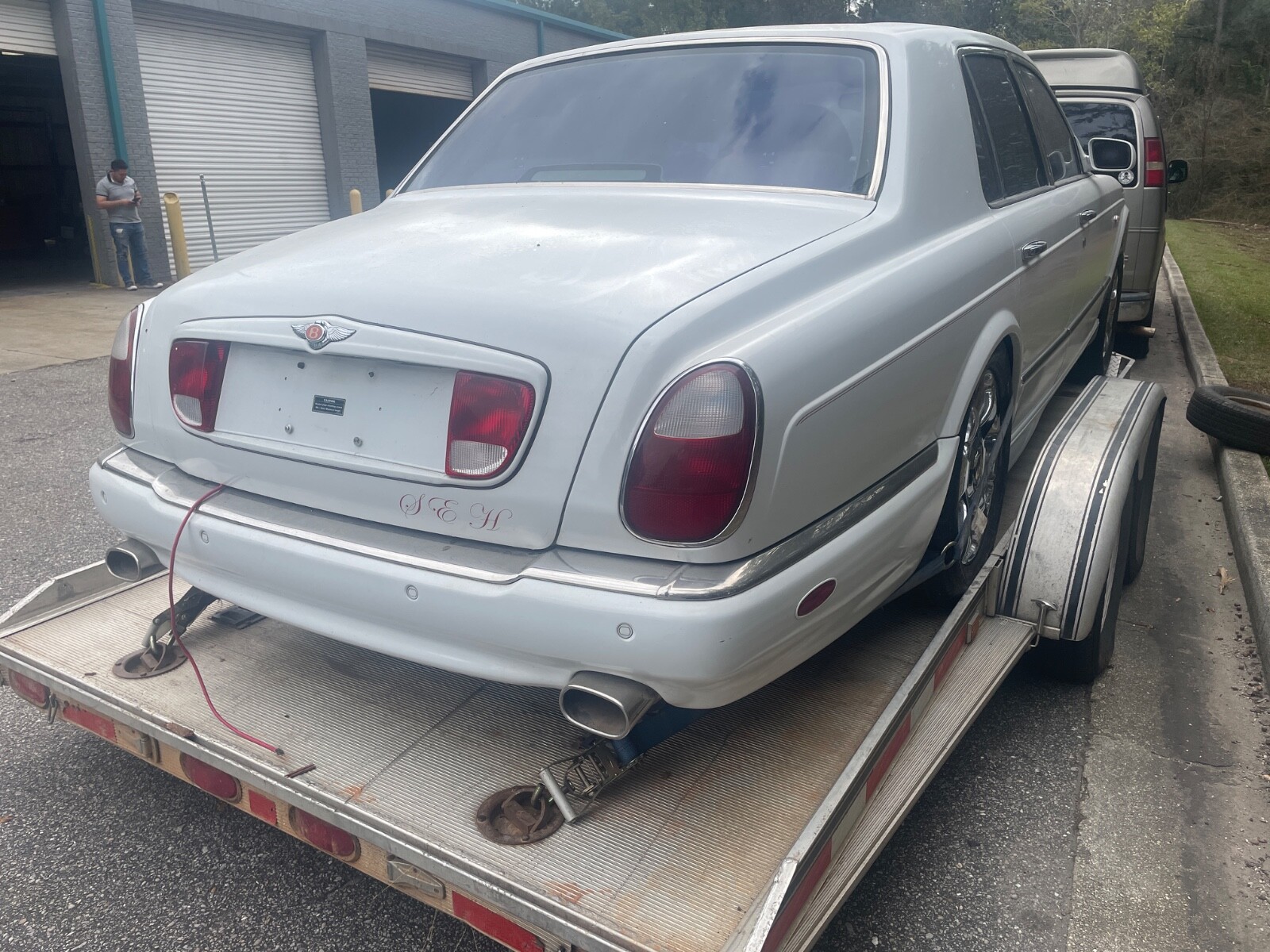 BENTLEY ARNAGE DOOR SEAL, ROLLS ROYCE SERAPH. WORLDS LARGEST USED PART INVENTORY