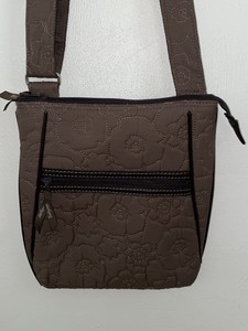 grey quilted bolsa