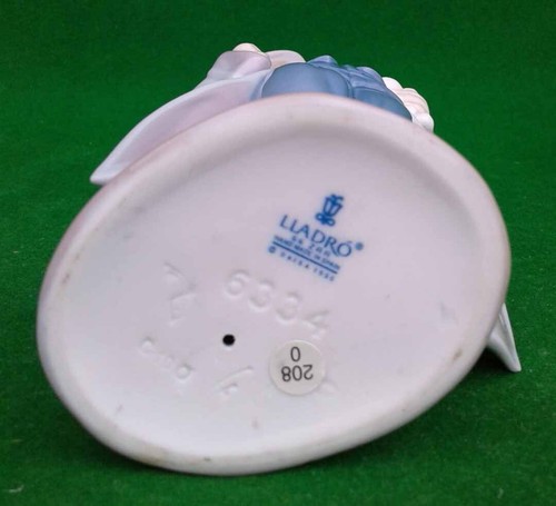 LLADRO - LITTLE FIREMAN - 06334. - Picture 11 of 11