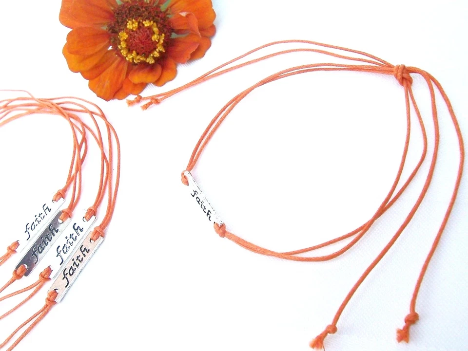 LOTE DE 5 PULSERAS O TOBILLERAS: FE FOCAL/CORBATA EN MUÑECA O TOBILLO/CORDONES ENCERADOS/15" Foto 3 de 4