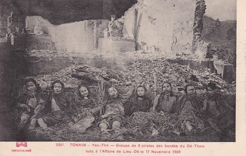 Tonkin Yen-Thé Groupe 8 pirates du Dé-Tham exécutés Indochine Vietnam Execution