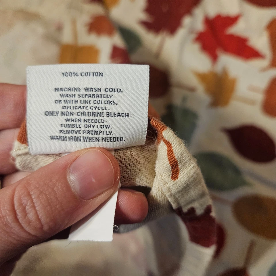 Threshold Autumn Leaf Tablecloth - Image 4 of 4