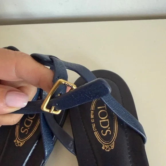 TOD'S Designer Authentic Flat Leather Sandals, SZ… - image 12