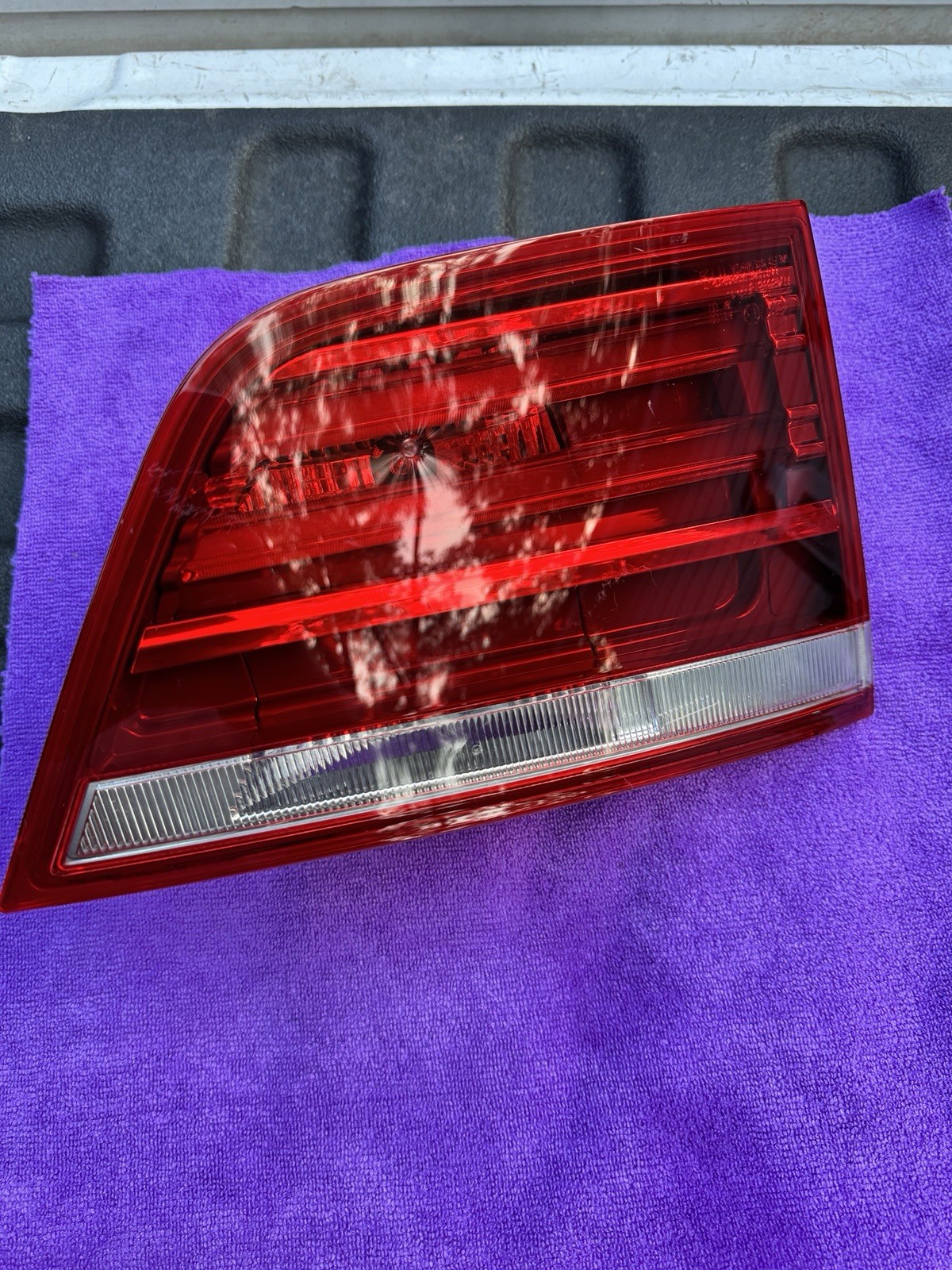 ✅2011 - 2017 BMW X3 F25 INNER LEFT TAILLIGHT - 7217313 OEM