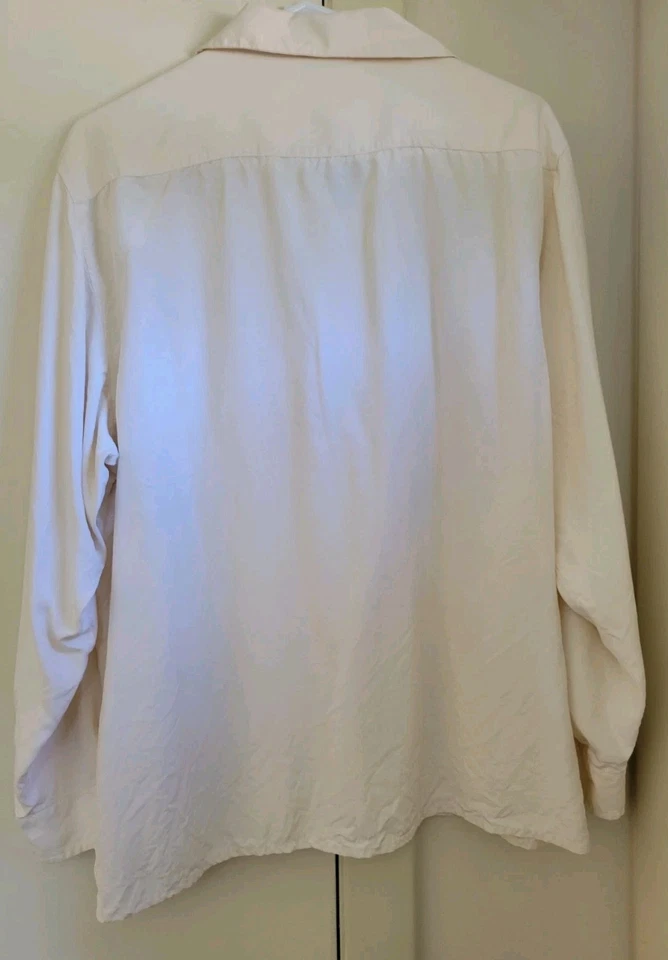 Camisa vintage para mujer 100 % seda crema abotonada manga larga cuello con bolsillos Foto 3 de 4
