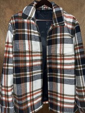 H M Men  s Winter Red Flannel Jacket Size Large Zip Up