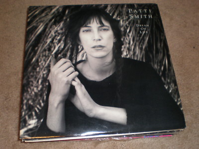 Patti Smith LP Dream Of Life | eBay