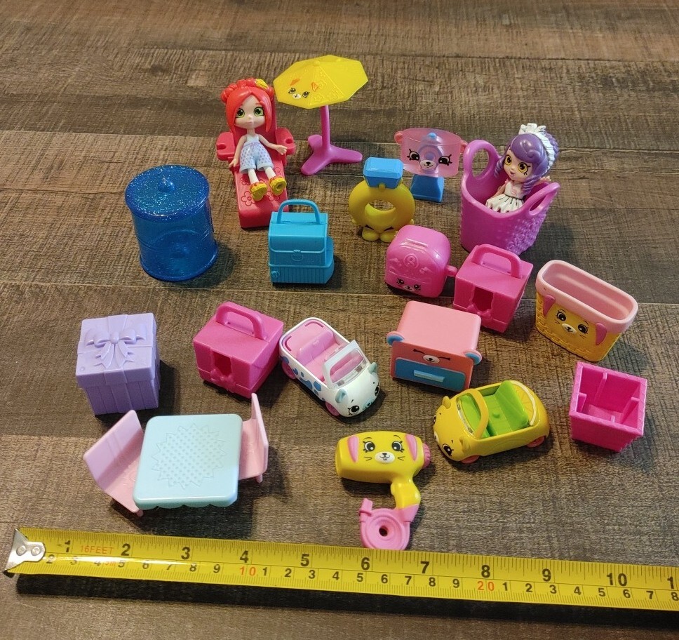 Shopkins Lot Of Furniture & Dolls & Cars And Accessories