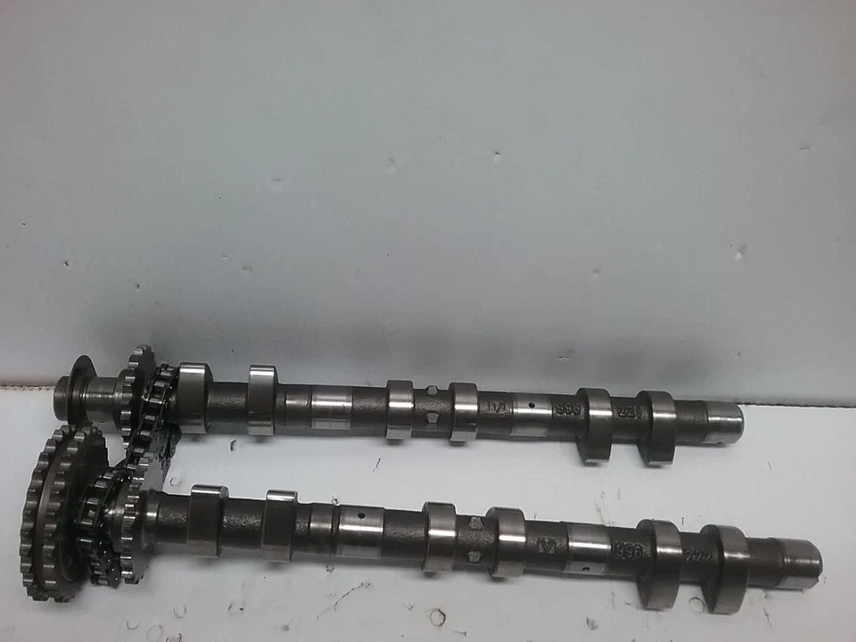 Árbol de levas de admisión Porsche Boxster 986 2000-2002 996.105.178 2,7 L Foto 2 de 4