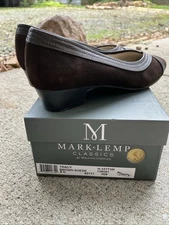 MARK LEMP CLASSICS BY WALKING CRADLES TRACY BROWN SUEDE SZ 8 N_ LOW HEEL