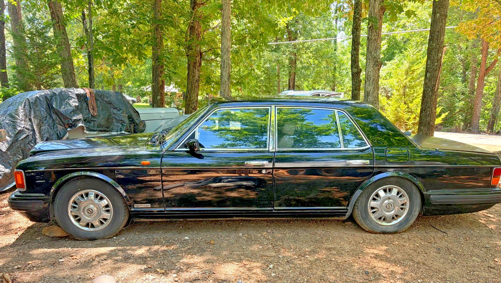 PARTING OUT A REALLY NICE 1997 BENTLEY BROOKLANDS. HUGE ROLLS ROYCE INVENTORY