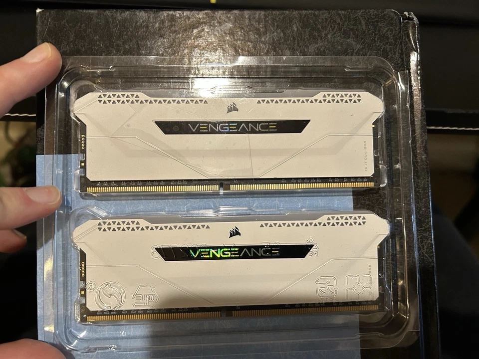 Corsair Vengeance RGB Pro SL Desktop Memory RAM 32GB (2x16GB) DDR4 3600MHz - Image 2 of 2