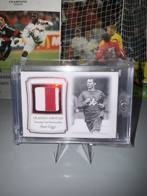 Ryan Giggs /4 Futera Unique Patch / Memorabilia Wales Manchester United Team GB