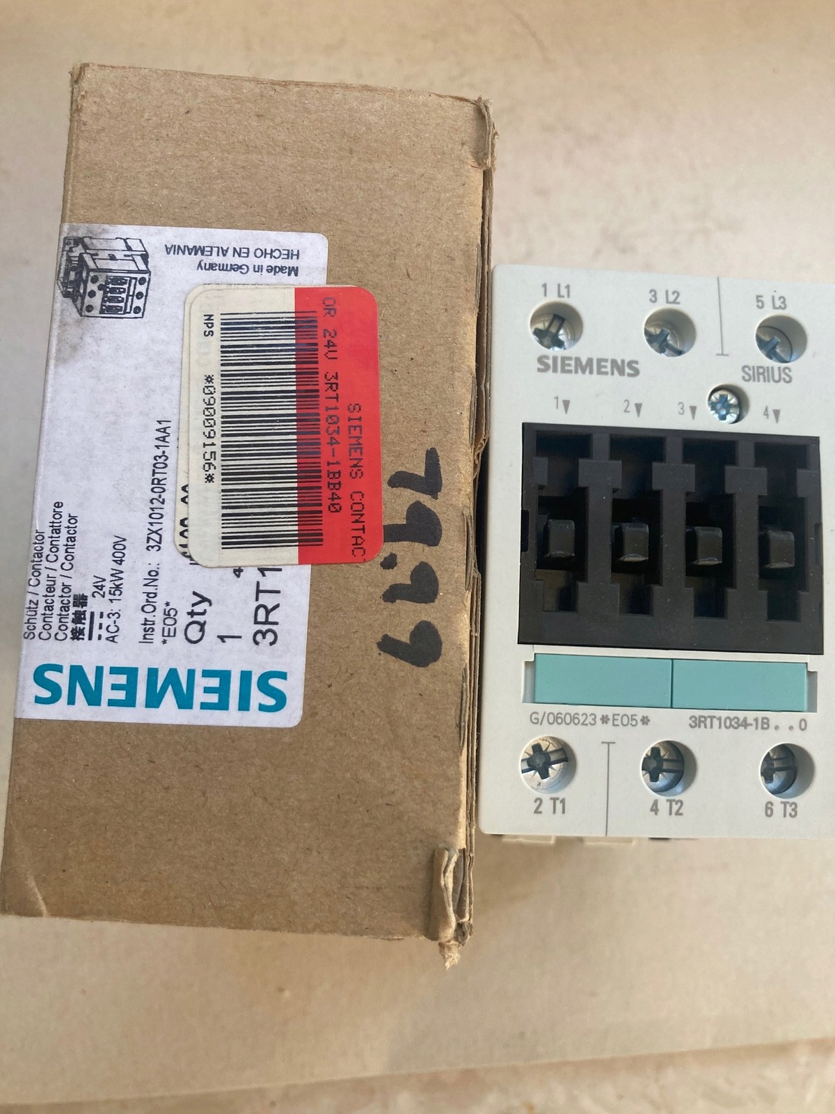 SIEMENS Power Contactors 3RT1034-1BB40 1pc