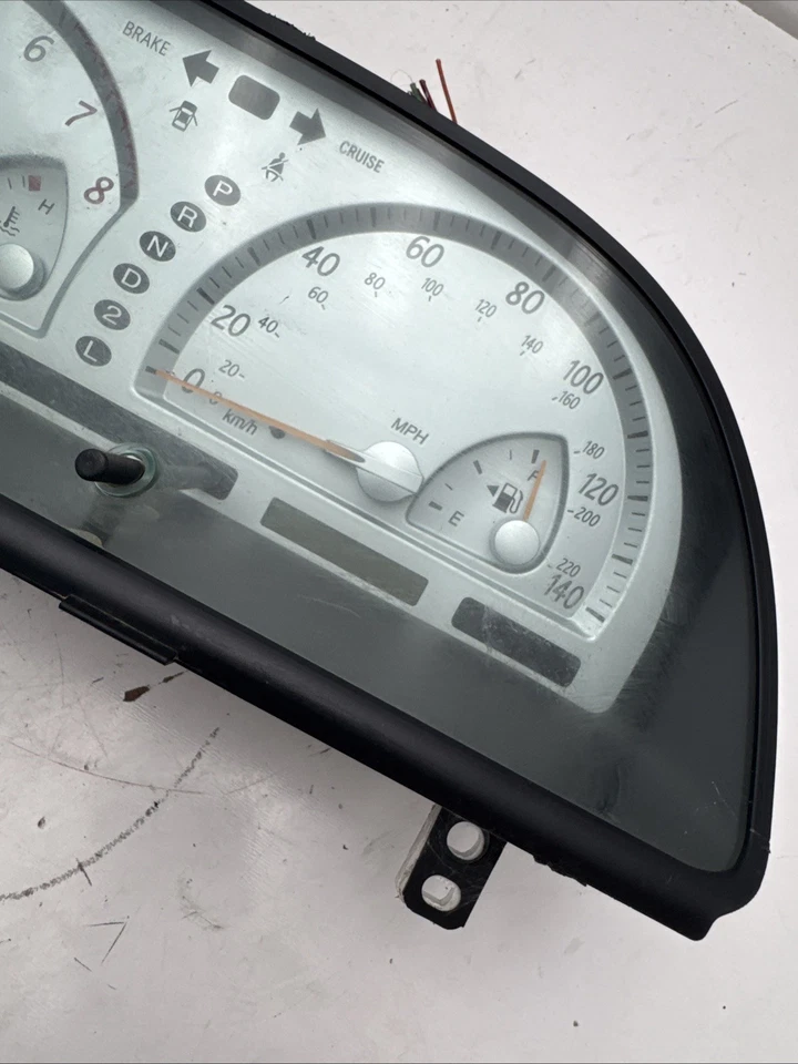 2002-2004 Toyota Camry LE Speedometer Instrument ID-83800-06682-00 B368-01 Foto 4 de 4