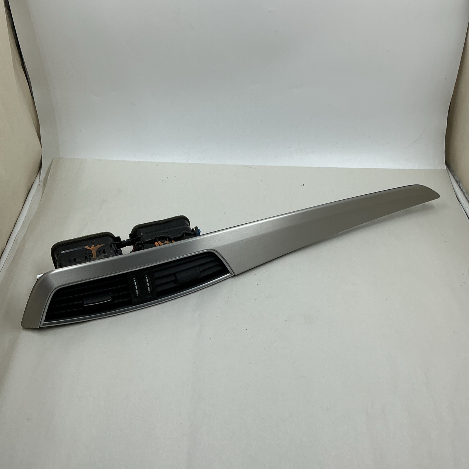 2012-2014 Mercedes W204 C250 C300 Center Dash AC Vent Trim Molding Silver OEM *