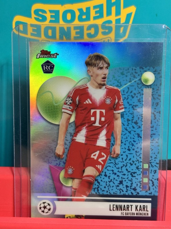 2025-26 Topps UCC Finest Lennart Karl Common Refractor