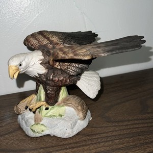 Ceramic Bald Eagle Landing On Rock Sculpture Statue 5” X 6” X 6” Americana Decor
