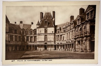 Palais de Fontainebleau Cour Ovale Louvre Museum Paris France Postcard