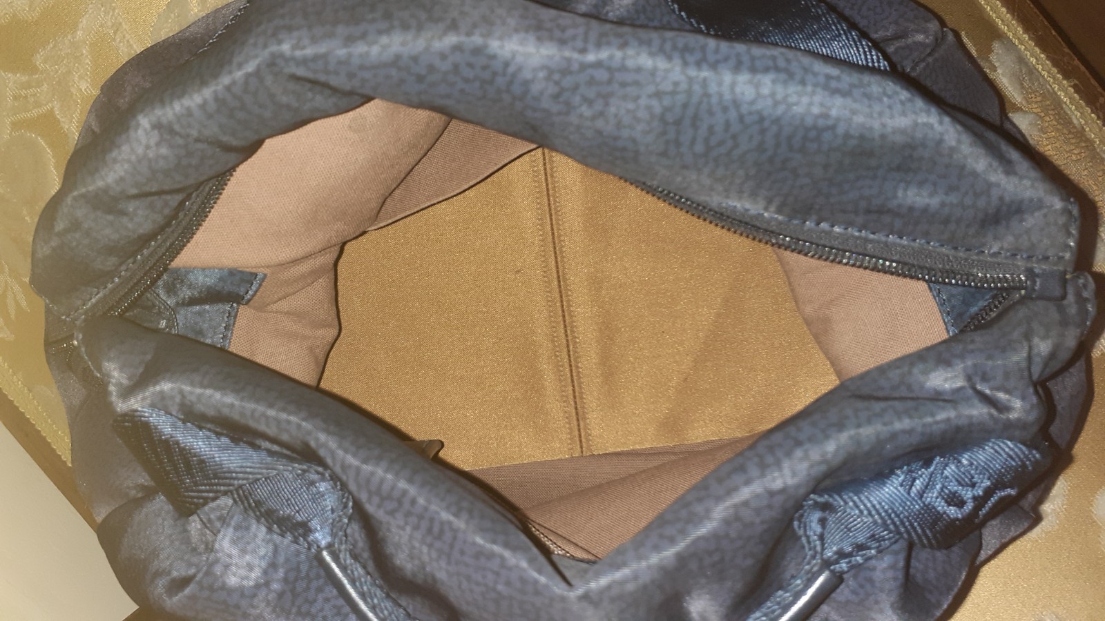 Borsa Borbonese Blu Nuova a mano, dotata di tracolla staccabile