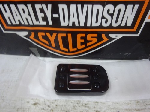 HARLEY DAVIDSON BAGGERS FL'S FLST'S OTHERS CUSTOM BILLET & BLACK BRAKE PEDAL PAD - Picture 3 of 6