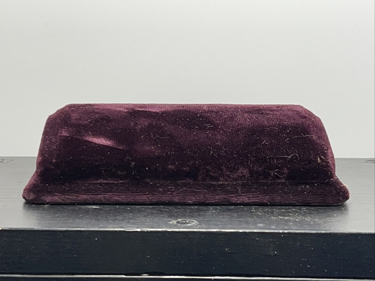 Vintage Bulova Aristocrat Beauty Red Burgandy Velvet Watch Box Empty Case Vintage Bulova Watch Case / Burgundy Velvet Top, Art Deco  main image 4