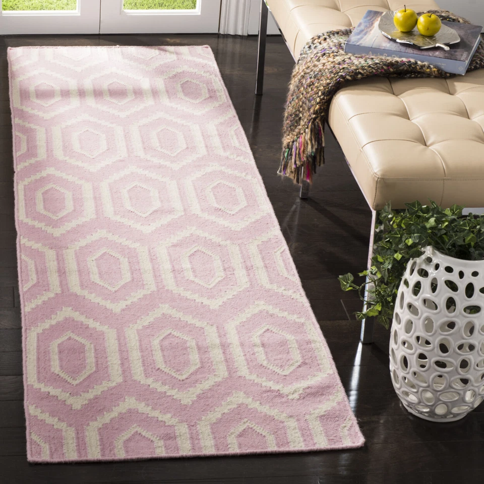 SAFAVIEH Dhurries DHU556C Handwoven Pink / Ivory Rug - Image 3 of 4