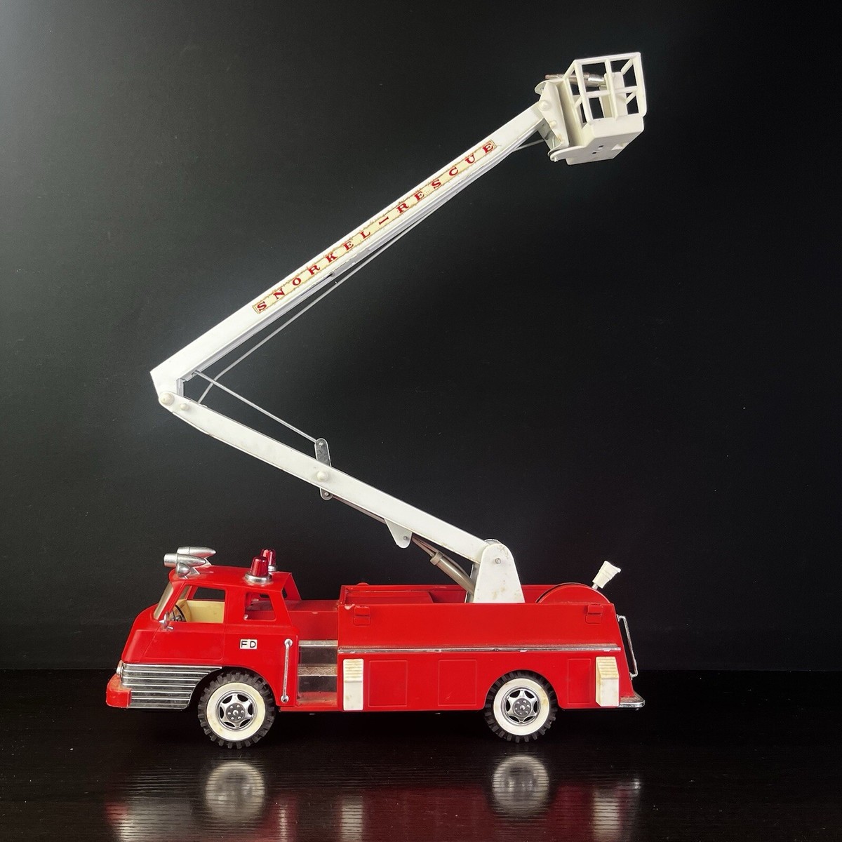 Vintage Sears Robuck SNORKEL RESCUE FIRE ENGINE TRUCK Tin