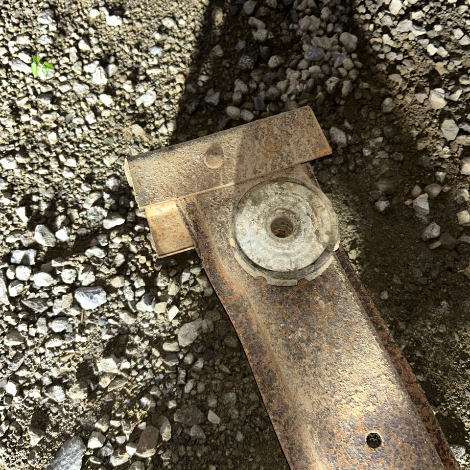 1967-1972 Ford Truck Rear Cab Mount Cross Member Frame Support 67-72 F100 F250 - Image 3 of 4