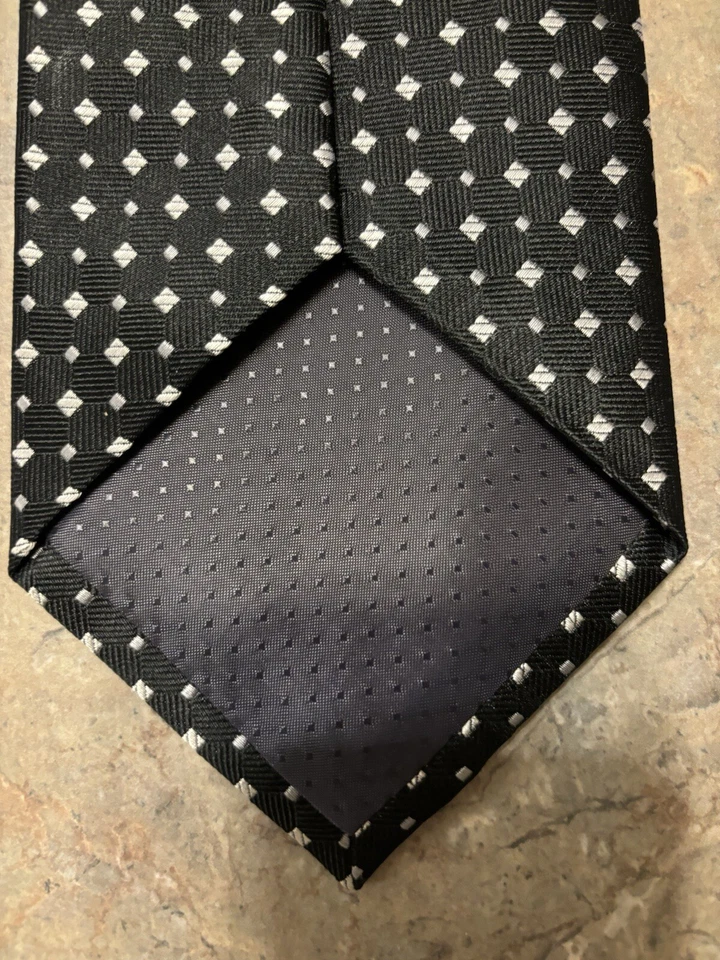 Corbata geométrica negra 100 % seda de diseñador BERNINI Foto 4 de 4