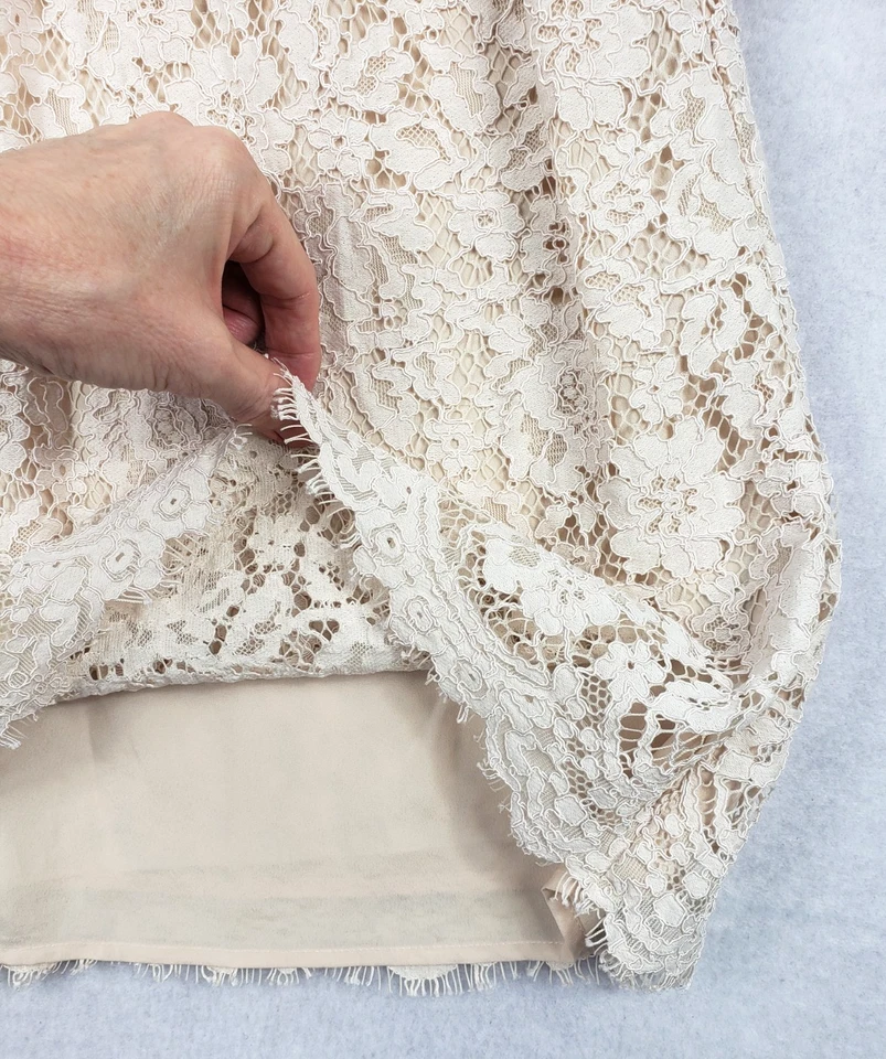 Top J.Crew sin mangas con superposición de encaje para mujer TM marfil floral con volantes cuello de cerradura Foto 4 de 4