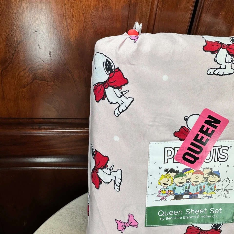 Peanuts Snoopy Bows Queen Sheet Set Pink Berkshire Holiday Christmas Bedding NEW - Image 4 of 4