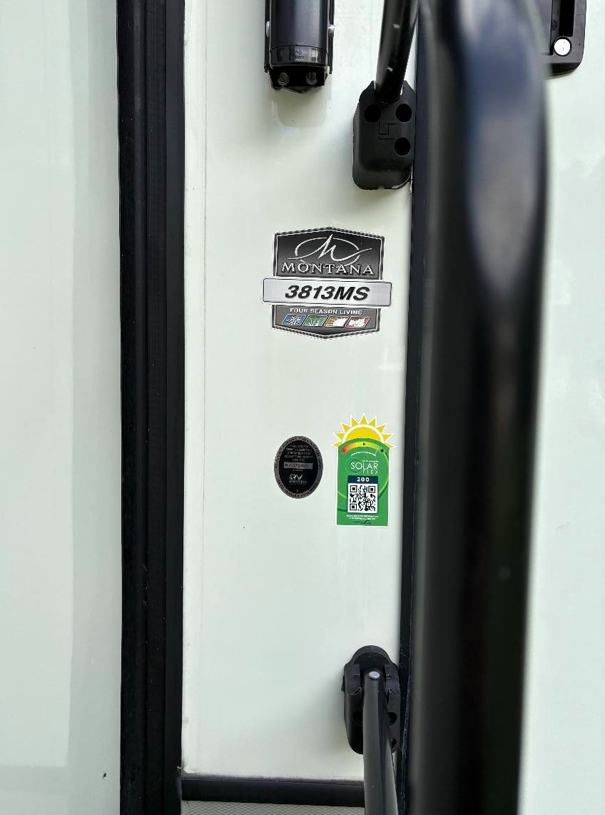 2022 Keystone Montana 5th Wheel RV - Currently Owned by Dog the Bounty Hunter