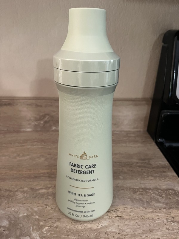 New Bath & Body Works White Tea & Sage Fabric Care Detergent