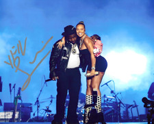 * YFN LUCCI * signed 8x10 photo * ALREADY LEGEND * COA *