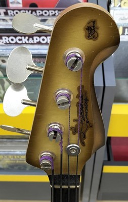 DELICIOUS TAYLOR MADE CCCC made remake bass Electric bass fretless