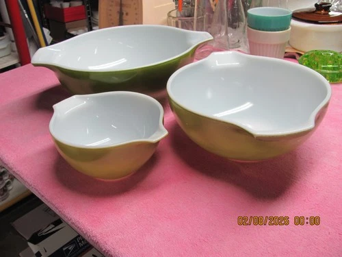 PYREX DARK GREEN VERDE TWO SPOUT 3 BOWL SET 441  443  444