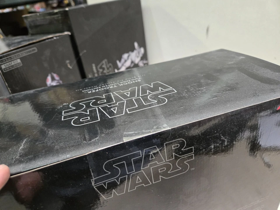 KIT DE VINILO KOTOBUKIYA ARTFX+ STAR WARS SHOCK TROOPER PAQUETE DE DOS 1/10 WONDERCON 2012 Foto 4 de 4